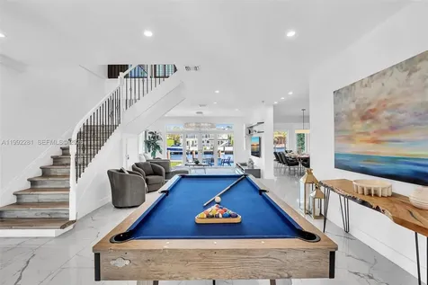 472 Sunset Drive Hallandale Beach FL 33009