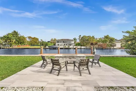 472 Sunset Drive Hallandale Beach FL 33009
