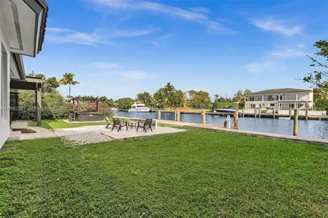 472 Sunset Drive Hallandale Beach FL 33009