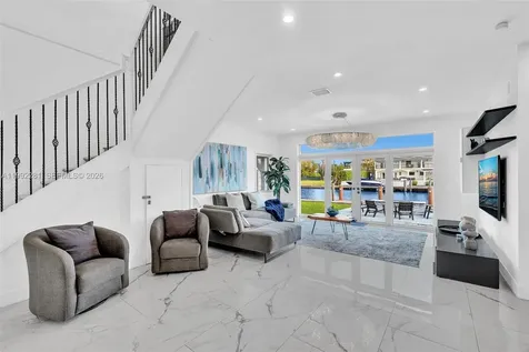 472 Sunset Drive Hallandale Beach FL 33009