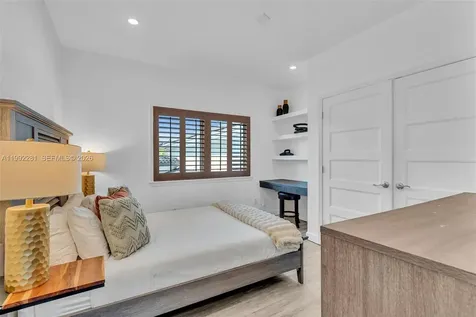 472 Sunset Drive Hallandale Beach FL 33009