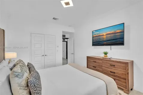 472 Sunset Drive Hallandale Beach FL 33009