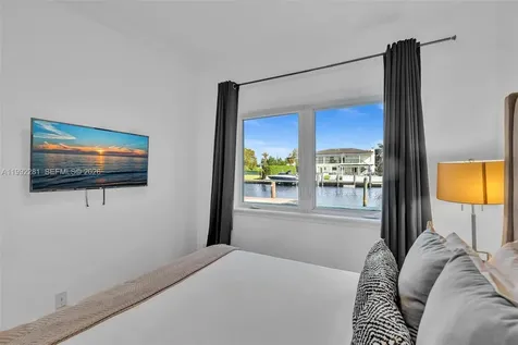 472 Sunset Drive Hallandale Beach FL 33009