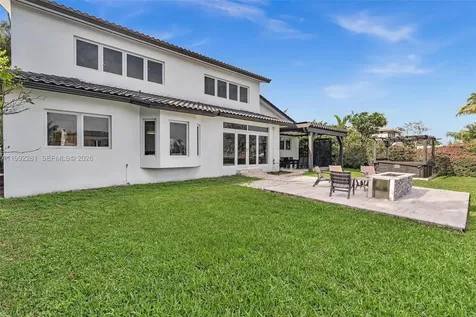 472 Sunset Drive Hallandale Beach FL 33009