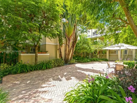 7542 SW 102nd Street Pinecrest FL 33156