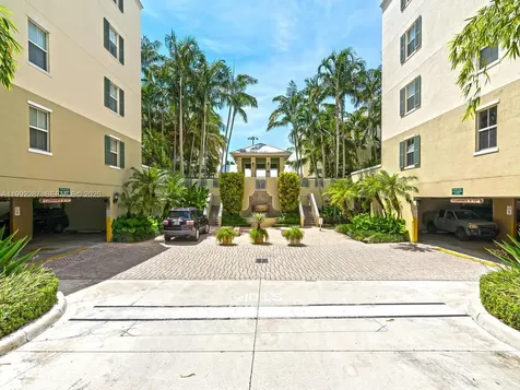 7542 SW 102nd Street Pinecrest FL 33156