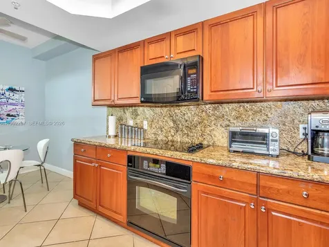 7542 SW 102nd Street Pinecrest FL 33156