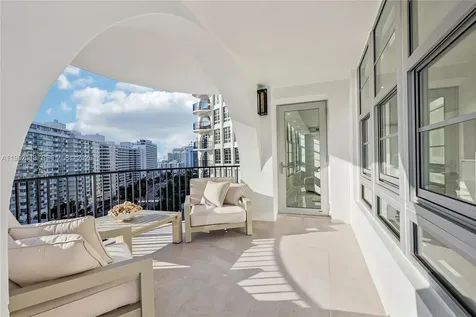 5660 Collins Avenue Miami Beach FL 33140