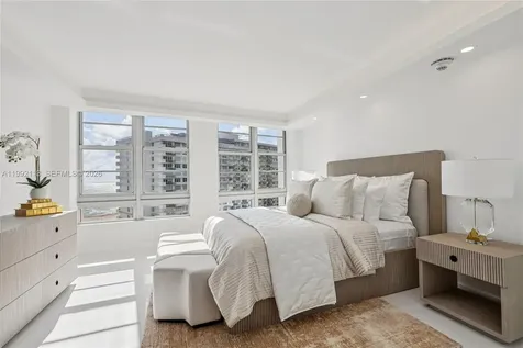 5660 Collins Avenue Miami Beach FL 33140