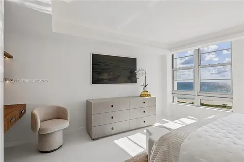 5660 Collins Avenue Miami Beach FL 33140