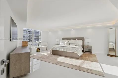 5660 Collins Avenue Miami Beach FL 33140
