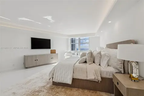 5660 Collins Avenue Miami Beach FL 33140