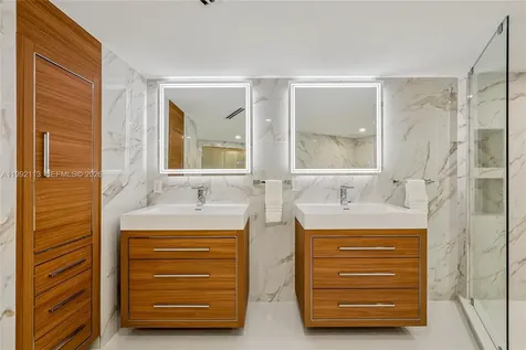 5660 Collins Avenue Miami Beach FL 33140
