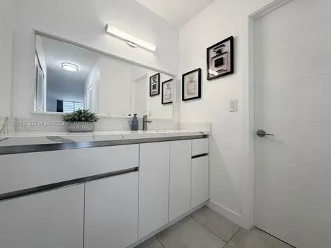 3800 S Ocean Drive Hollywood FL 33019