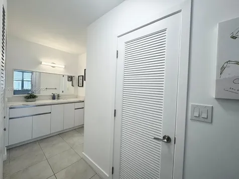 3800 S Ocean Drive Hollywood FL 33019