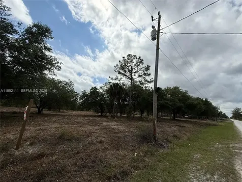 335 & 345 S Kennel Street Clewiston FL 33440