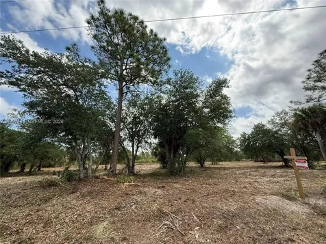 335 & 345 S Kennel Street Clewiston FL 33440