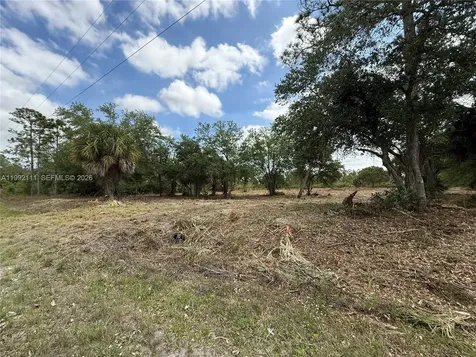 335 & 345 S Kennel Street Clewiston FL 33440