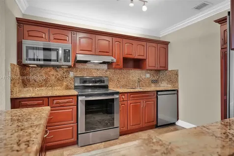 5401 Collins Avenue Miami Beach FL 33140