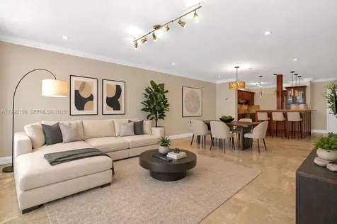 5401 Collins Avenue Miami Beach FL 33140