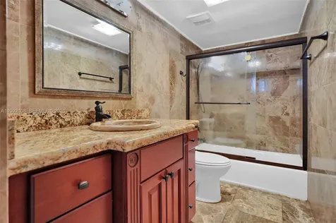 5401 Collins Avenue Miami Beach FL 33140