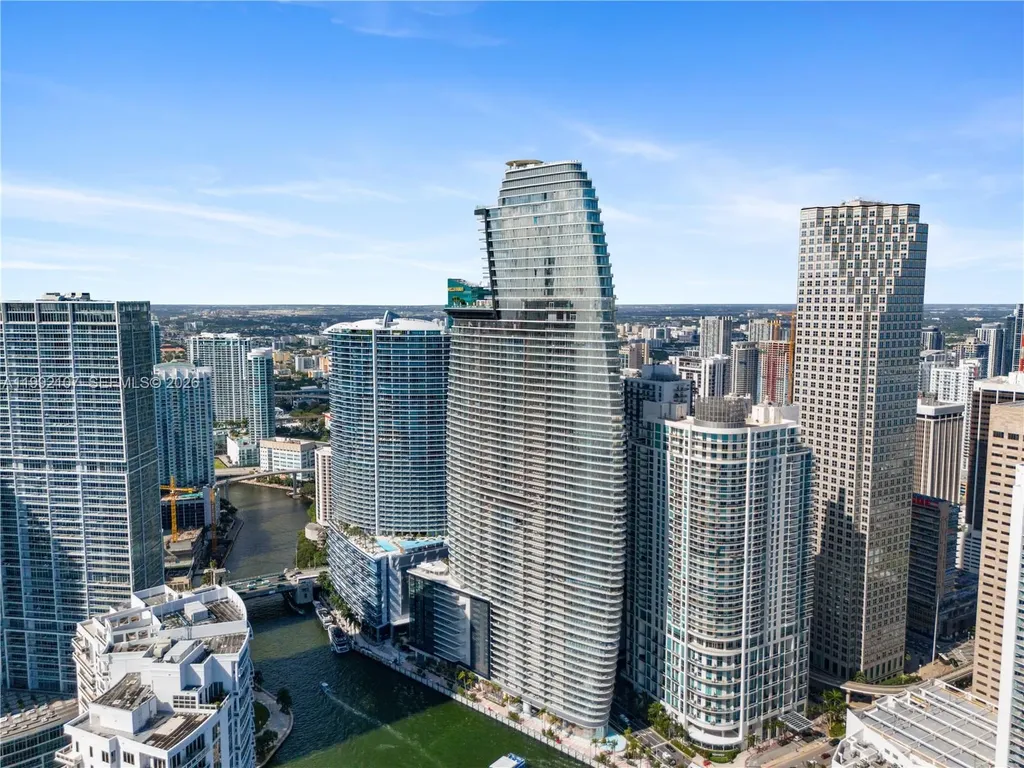 300 Biscayne Boulevard Way Miami FL 33131