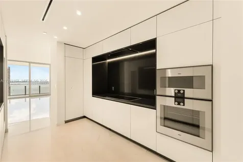 300 Biscayne Boulevard Way Miami FL 33131