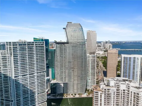 300 Biscayne Boulevard Way Miami FL 33131