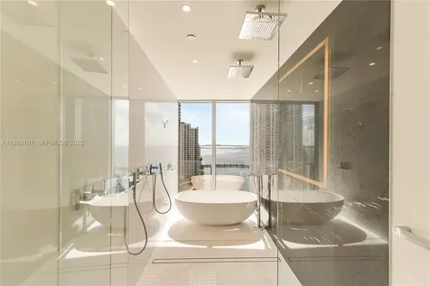 300 Biscayne Boulevard Way Miami FL 33131