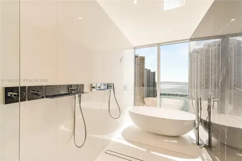 300 Biscayne Boulevard Way Miami FL 33131
