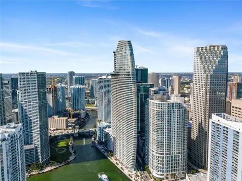 300 Biscayne Boulevard Way Miami FL 33131