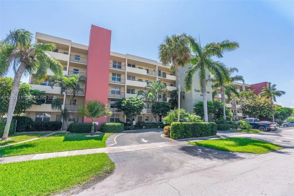 2400 NE 10th Street Pompano Beach FL 33062