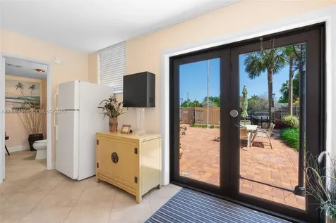 2400 NE 10th Street Pompano Beach FL 33062