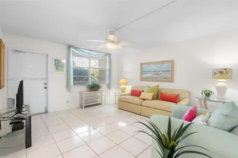 2400 NE 10th Street Pompano Beach FL 33062