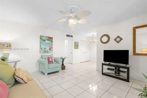 2400 NE 10th Street Pompano Beach FL 33062
