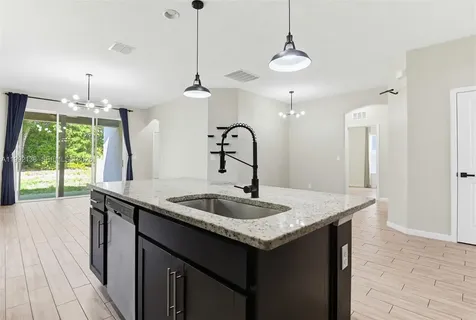 1034 Chelan Falls Drive DeLand FL 32724