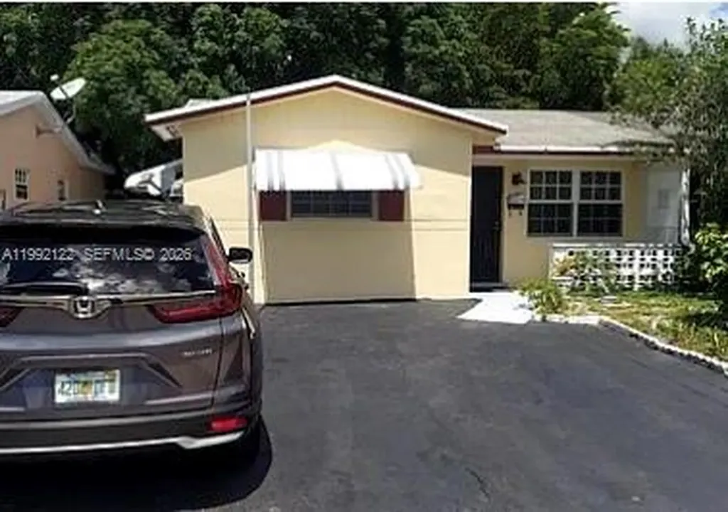 5705 NW 14th Street Lauderhill FL 33313