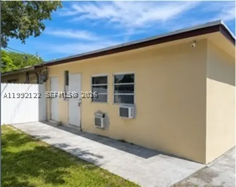 5705 NW 14th Street Lauderhill FL 33313