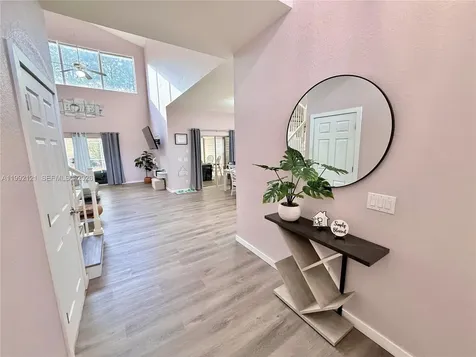143 Windsor Place Davenport FL 33896