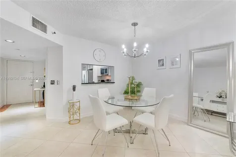 1301 SW 142nd Avenue Pembroke Pines FL 33027