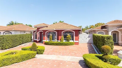 7929 NW 200th Terrace Hialeah FL 33015