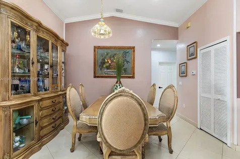 7929 NW 200th Terrace Hialeah FL 33015