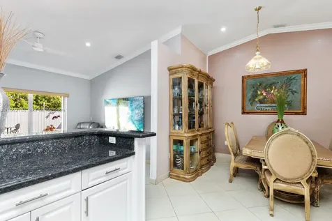 7929 NW 200th Terrace Hialeah FL 33015