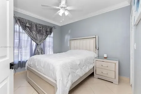 7929 NW 200th Terrace Hialeah FL 33015