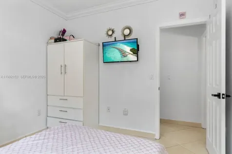 7929 NW 200th Terrace Hialeah FL 33015