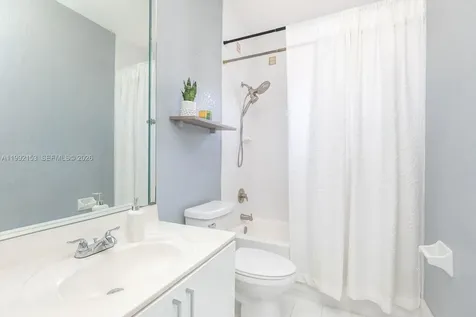 7929 NW 200th Terrace Hialeah FL 33015