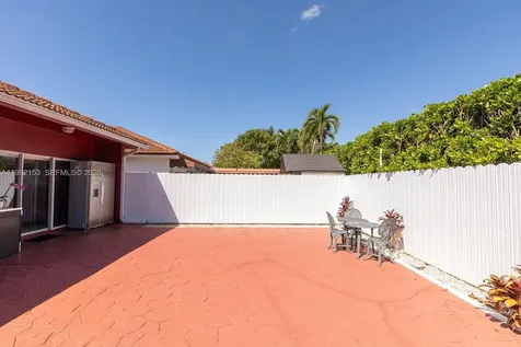 7929 NW 200th Terrace Hialeah FL 33015