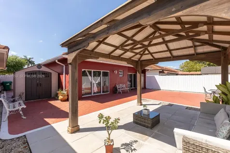 7929 NW 200th Terrace Hialeah FL 33015
