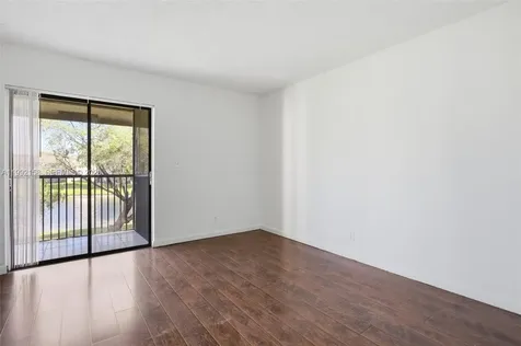 9994 Nob Hill Court Sunrise FL 33351