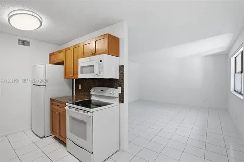9994 Nob Hill Court Sunrise FL 33351